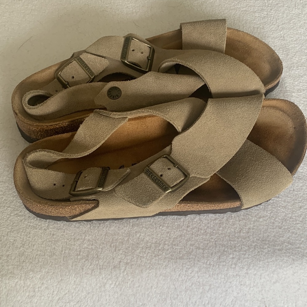 EUC WOMENS BIRKENSTOCK TULUM soft footbed suede leather in taupe size 39